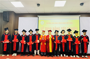 LỄ TRAO BẰNG TỐT NGHIỆP NGÀNH CÔNG NGHỆ Ô TÔ – KHÓA K10 (2022–2025)