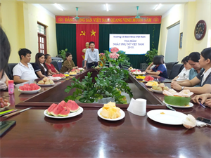 Tọa đàm 20/10 – Tri ân những bông hoa thắp sáng tri thức