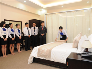 Review ngành Quản trị khách sạn và Kỹ thuật chế biến món ăn tại VCST