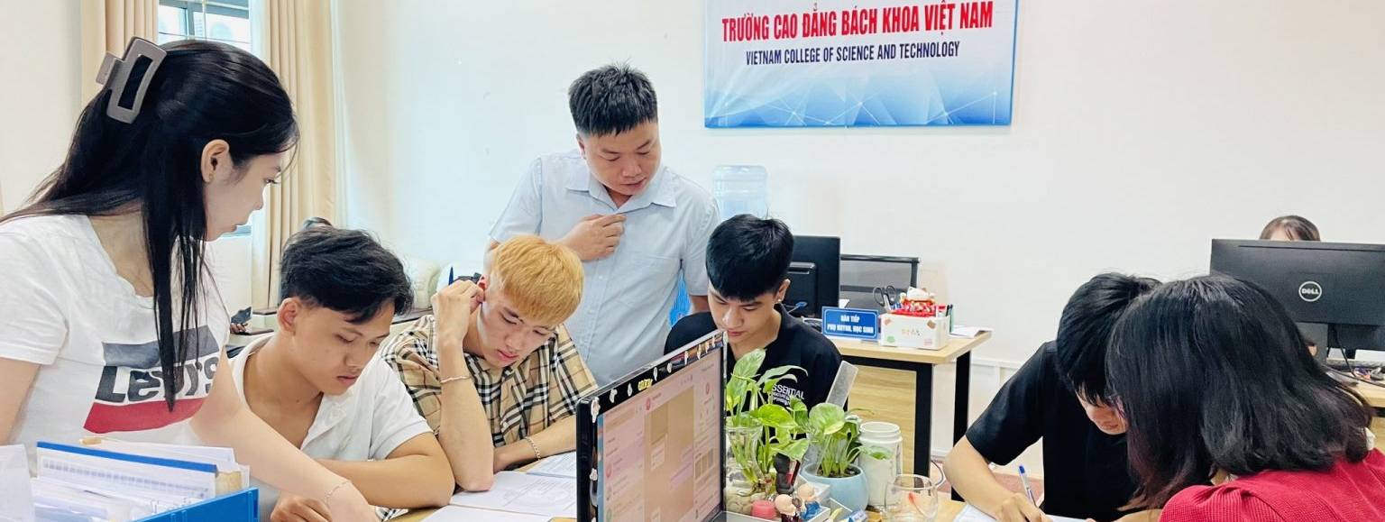 Trường cao đẳng Bách Khoa Việt Nam