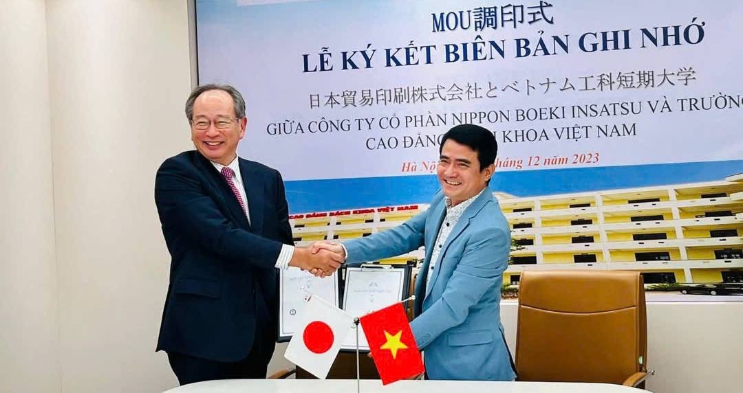 Trường cao đẳng Bách Khoa Việt Nam