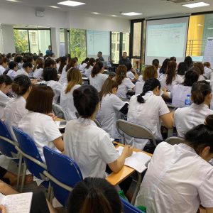 Giới thiệu ngành Điều dưỡng và chương trình học tại VCST