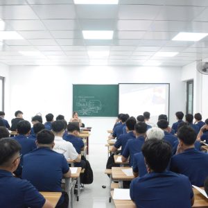 Tiếng trống khai giảng vừa vang lên, thầy và trò VCST đã bắt đầu những tiết học đầu tiên!